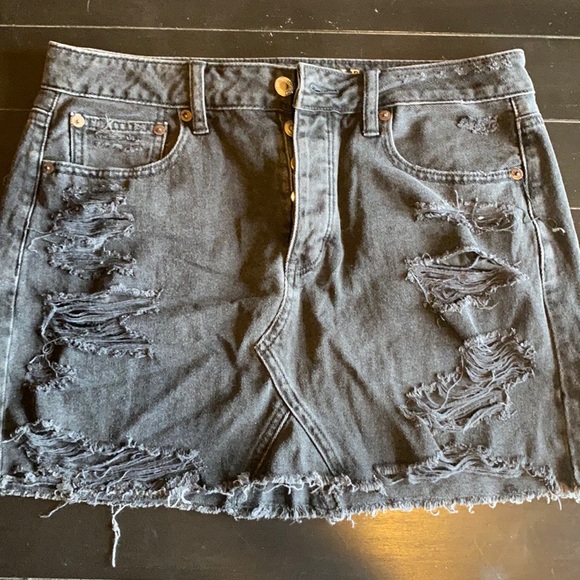 American Eagle Distressed Mini Skirt - Picture 1 of 4